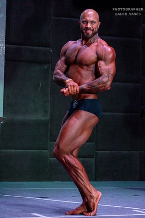 CLASSIC PHYSIQUE НОВИЧКИ